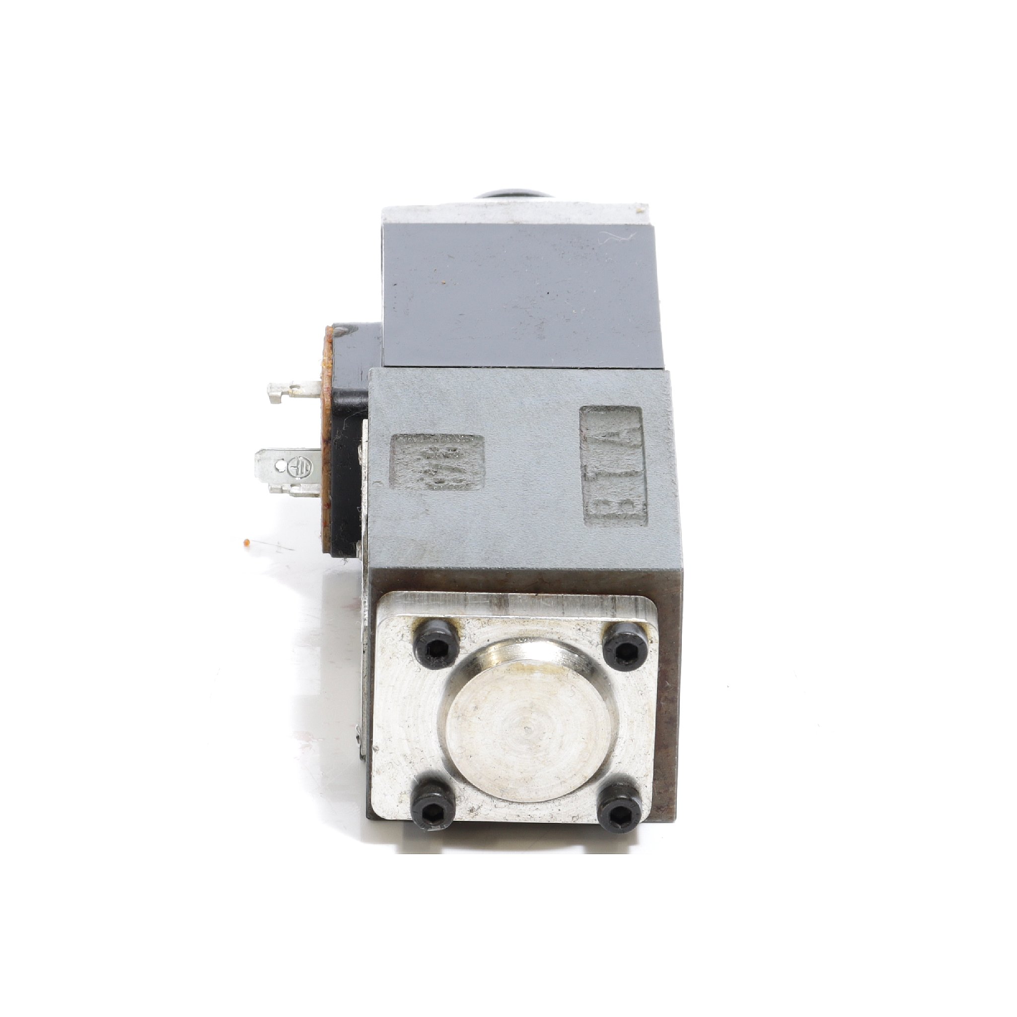 Hydraulic directional control valve  Used